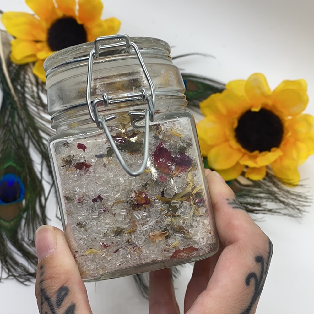 BNIB handmade moon ritual rise bath salts infused with a flower blend - Picture 5 of 8